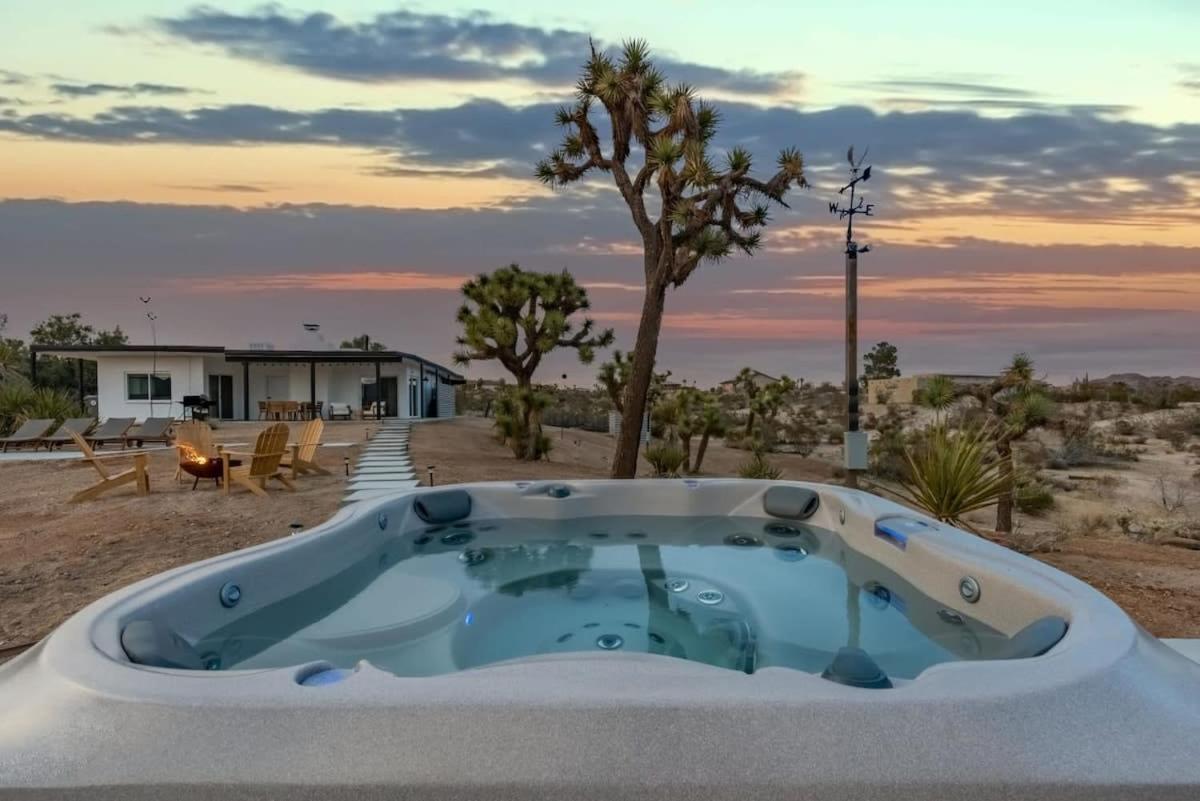 Kinetic House-Joshua Trees Sculptures Cowboy Pool Villa Yucca Valley Eksteriør billede
