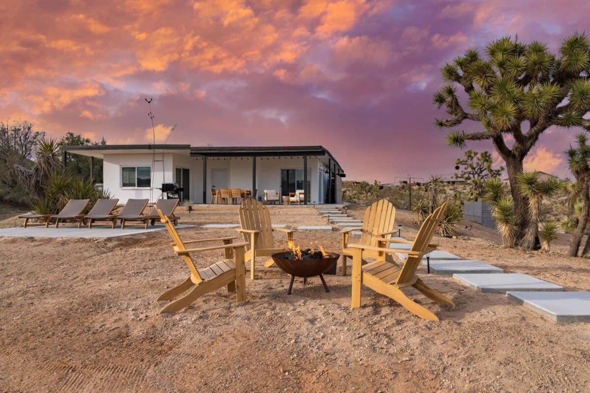 Kinetic House-Joshua Trees Sculptures Cowboy Pool Villa Yucca Valley Eksteriør billede